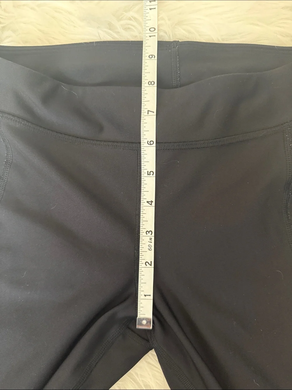 Under Armour Black Capri Leggings | Women’s Size Small | Cropped - Picture 6 of 8
